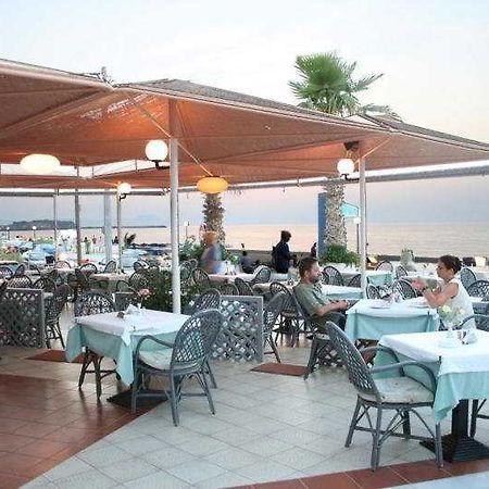 Flisvos Beach (Adults Only) Apartment Rethymno  ภายนอก รูปภาพ