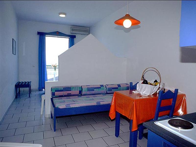 Flisvos Beach (Adults Only) Apartment Rethymno  ภายนอก รูปภาพ