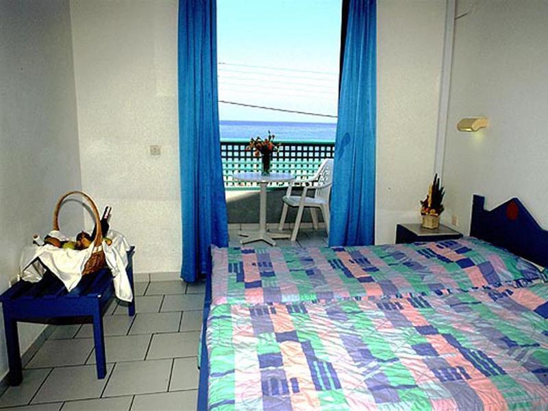 Flisvos Beach (Adults Only) Apartment Rethymno  ภายนอก รูปภาพ